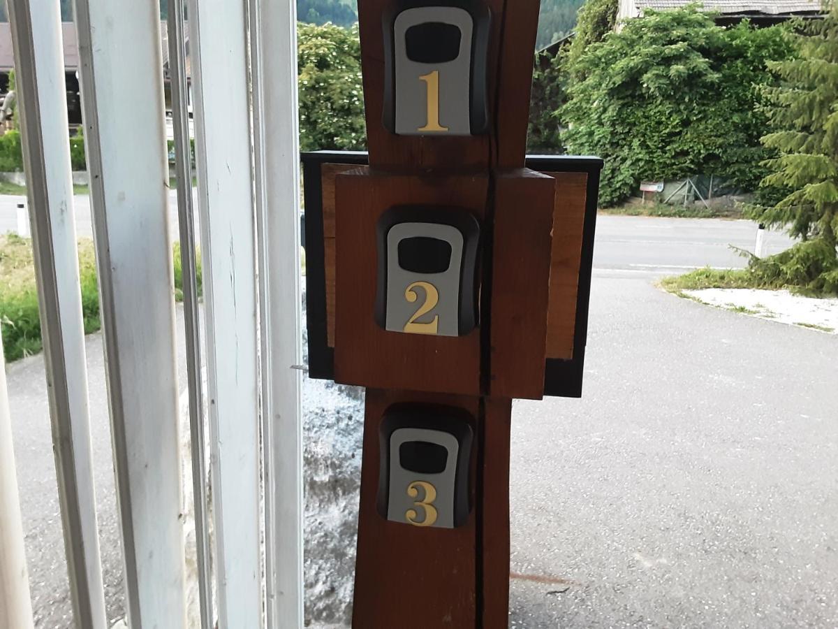 Apartment - Ferienwohnung 2 Treffen Am Ossiachersee Exterior foto